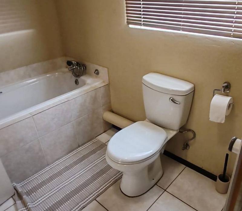 2 Bedroom Property for Sale in Honeydew Gauteng