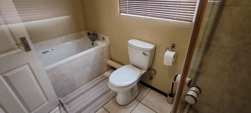 2 Bedroom Property for Sale in Honeydew Gauteng