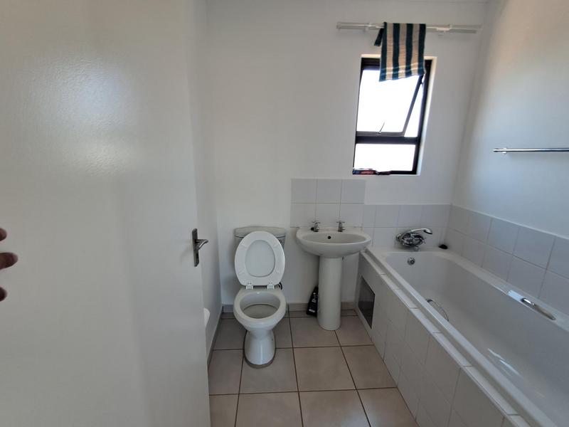 3 Bedroom Property for Sale in Windmill Park Gauteng