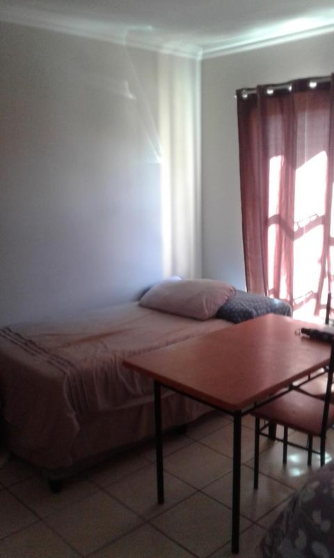 2 Bedroom Property for Sale in Buccleuch Gauteng