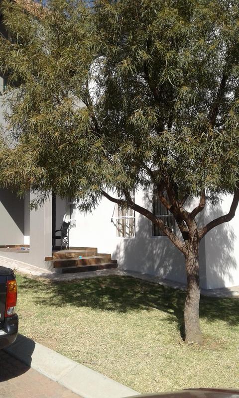 2 Bedroom Property for Sale in Buccleuch Gauteng