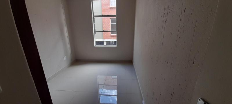 2 Bedroom Property for Sale in Buccleuch Gauteng