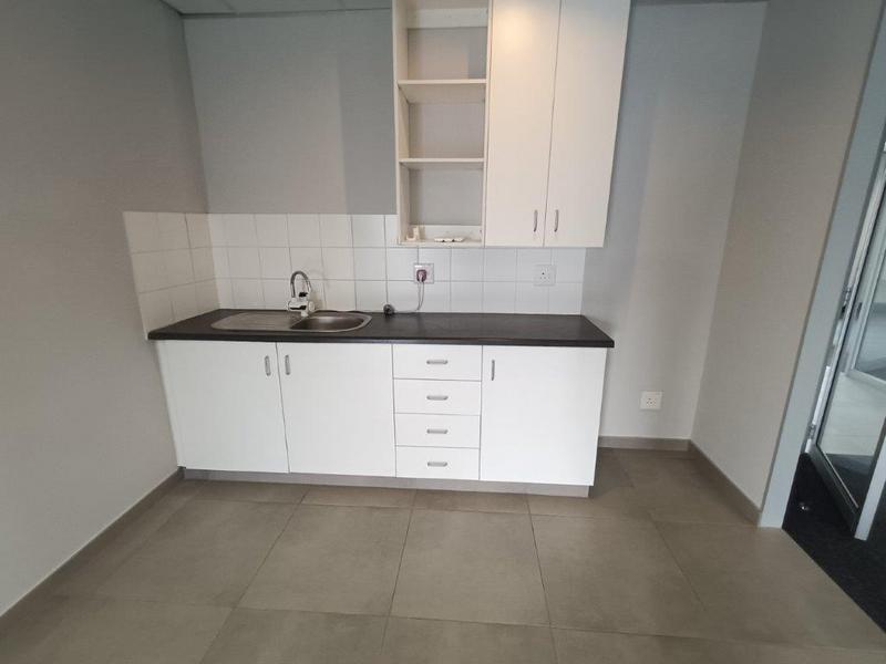 To Let commercial Property for Rent in Strubensvallei Gauteng