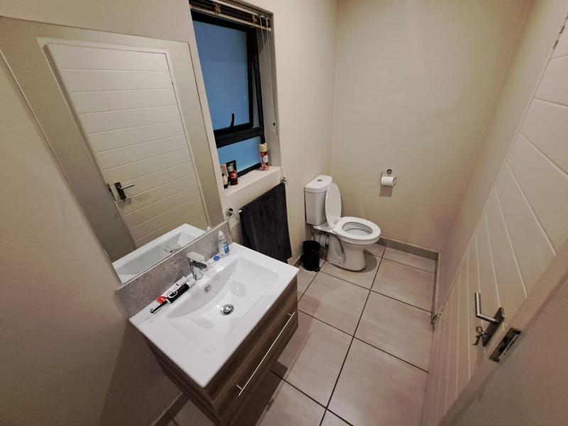 To Let 2 Bedroom Property for Rent in Die Hoewes Gauteng