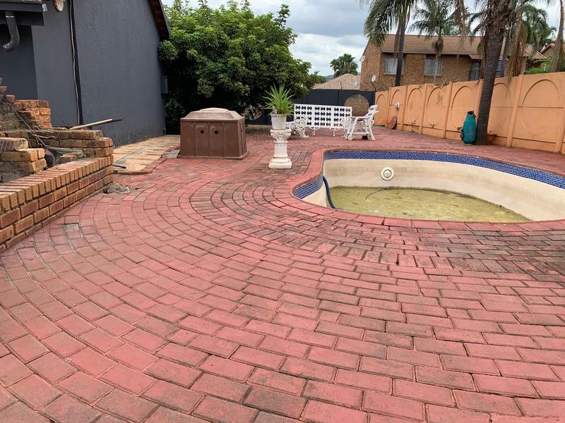 3 Bedroom Property for Sale in Hesteapark Gauteng