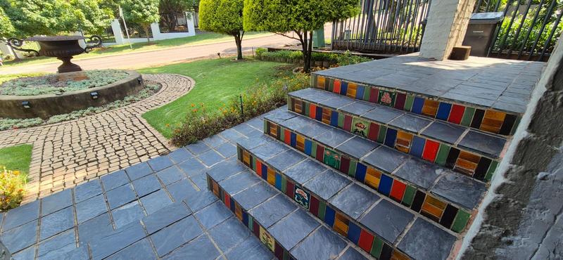 5 Bedroom Property for Sale in Cornwall Hill Gauteng