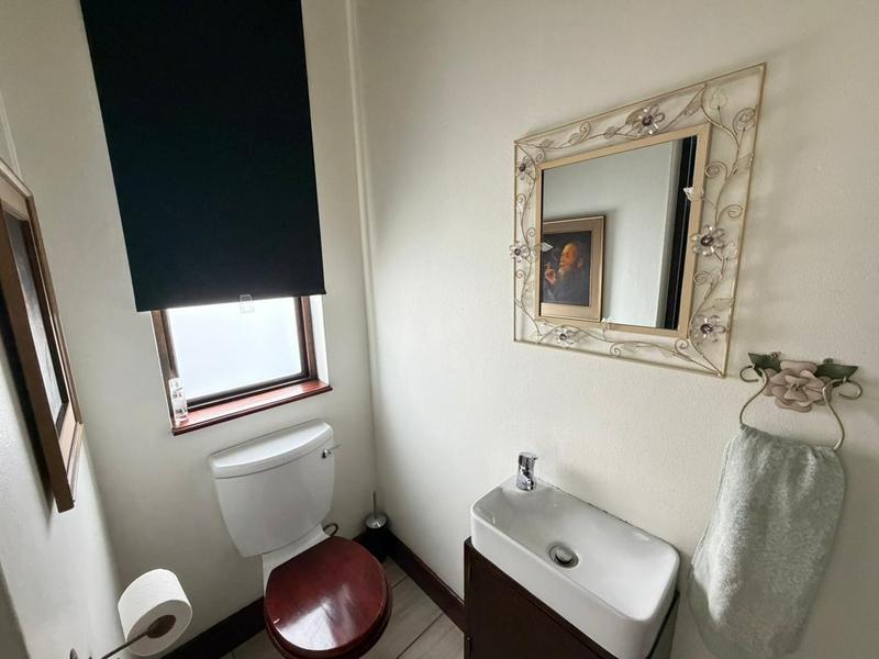 5 Bedroom Property for Sale in Blue Valley Golf Estate Gauteng