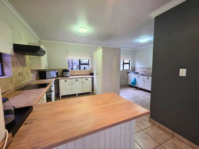 4 Bedroom Property for Sale in Glen Eagle Estate Gauteng