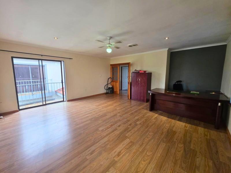 4 Bedroom Property for Sale in Glen Eagle Estate Gauteng