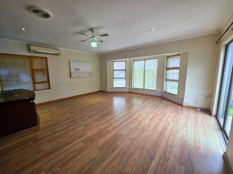 4 Bedroom Property for Sale in Glen Eagle Estate Gauteng