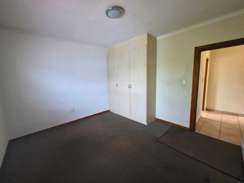 4 Bedroom Property for Sale in Glen Eagle Estate Gauteng