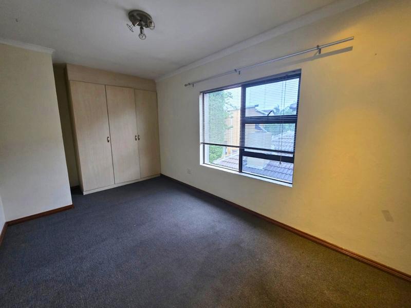 4 Bedroom Property for Sale in Glen Eagle Estate Gauteng