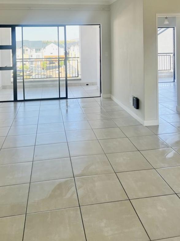 2 Bedroom Property for Sale in Silver Lakes Gauteng