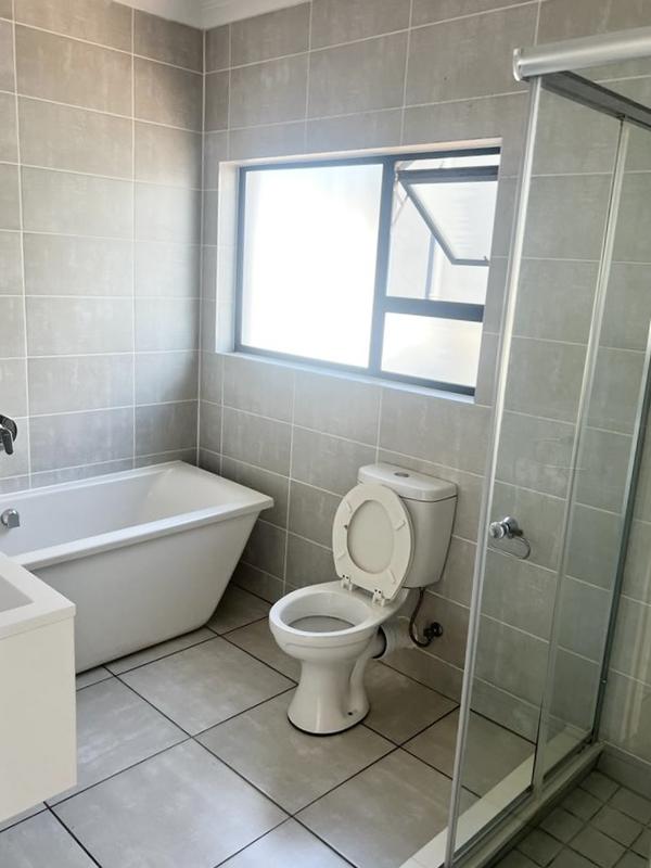 2 Bedroom Property for Sale in Silver Lakes Gauteng