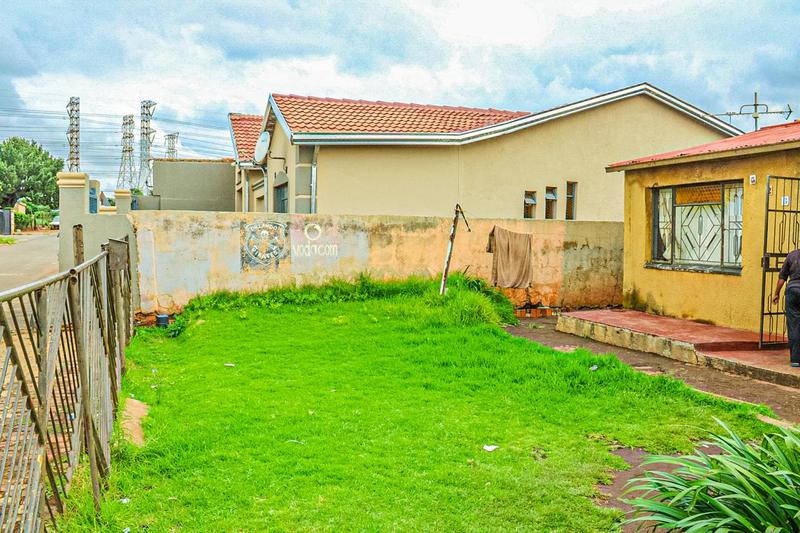 2 Bedroom Property for Sale in Tembisa Gauteng