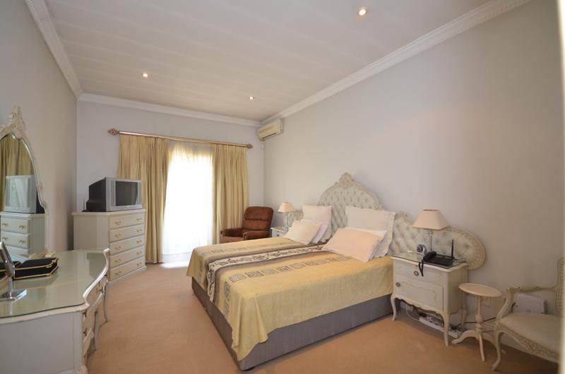 To Let 3 Bedroom Property for Rent in Edenburg Gauteng