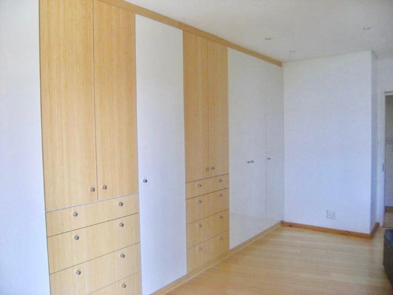 To Let 1 Bedroom Property for Rent in Sandhurst Gauteng