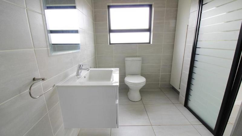 To Let 2 Bedroom Property for Rent in Waterfall Gauteng