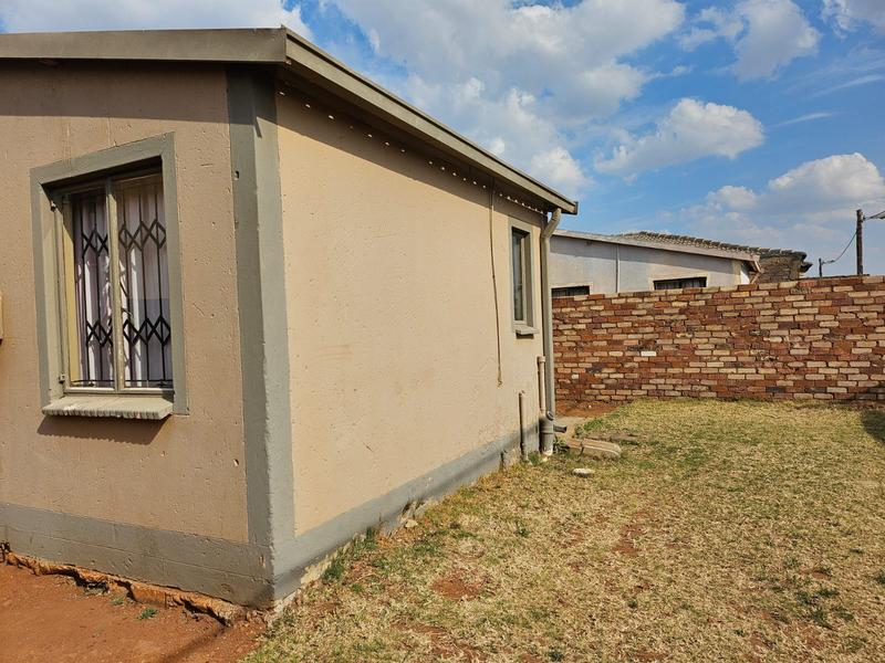 3 Bedroom Property for Sale in Protea Glen Gauteng