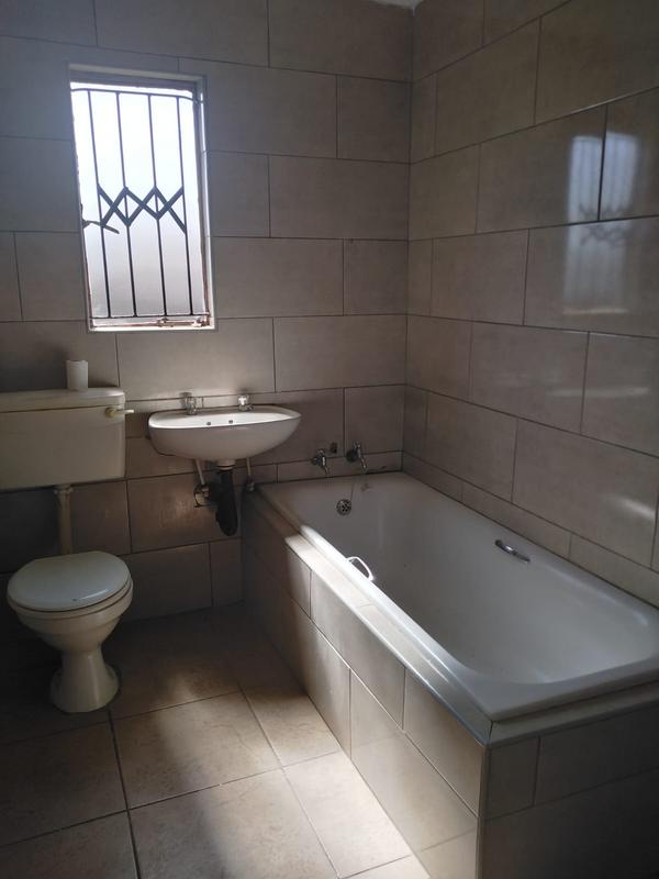 3 Bedroom Property for Sale in Protea Glen Gauteng