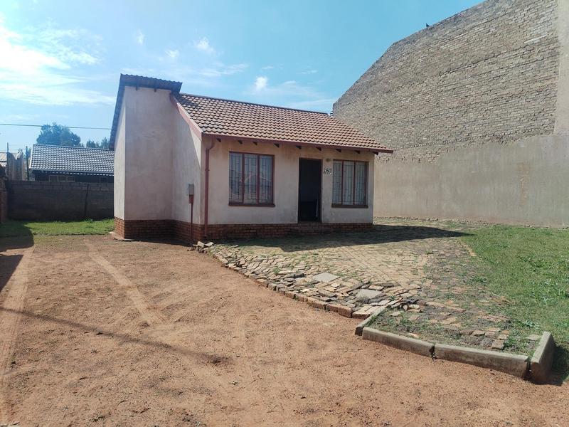 To Let 2 Bedroom Property for Rent in Kagiso Gauteng