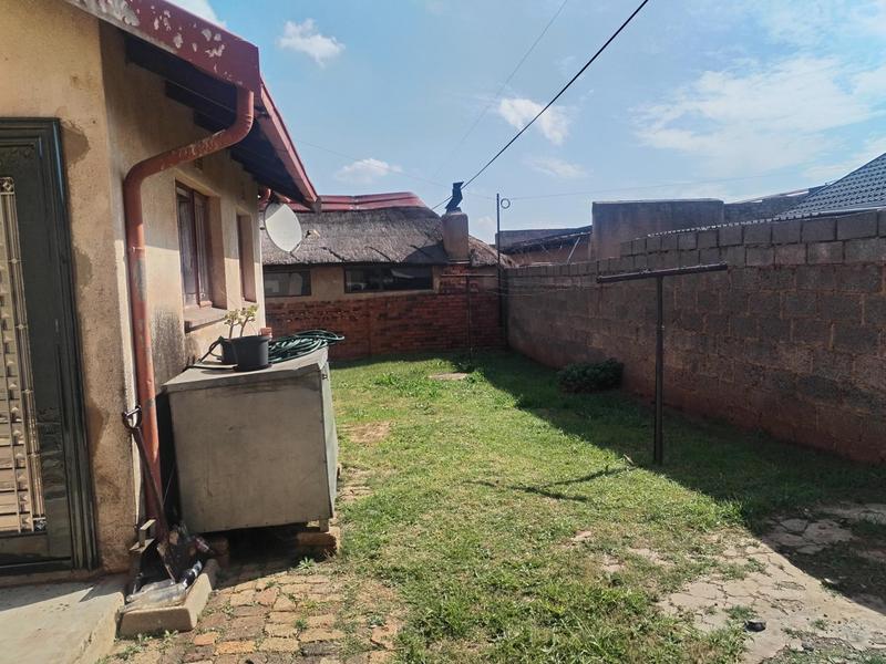 To Let 2 Bedroom Property for Rent in Kagiso Gauteng