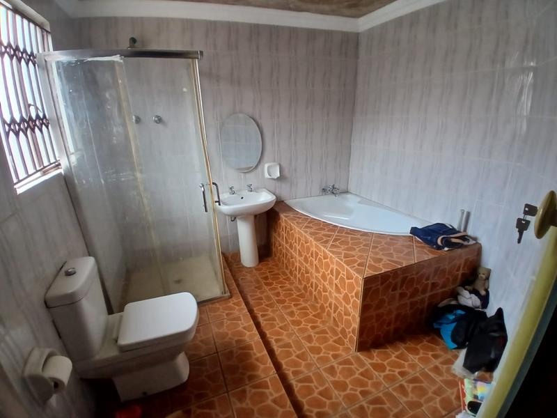 3 Bedroom Property for Sale in Rondebult Gauteng