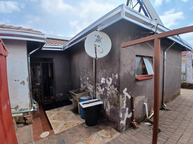 3 Bedroom Property for Sale in Rondebult Gauteng