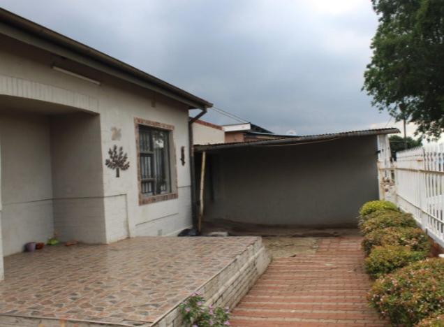 5 Bedroom Property for Sale in Geduld Gauteng