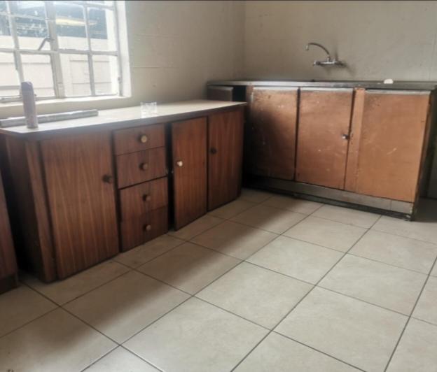 5 Bedroom Property for Sale in Geduld Gauteng