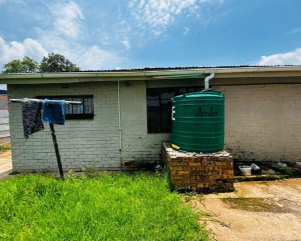 5 Bedroom Property for Sale in Geduld Gauteng
