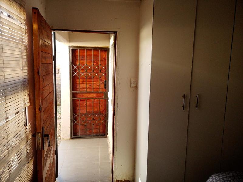 4 Bedroom Property for Sale in Protea Glen Gauteng