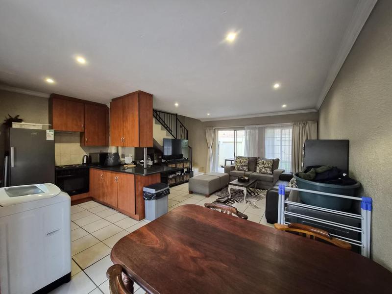 To Let 2 Bedroom Property for Rent in Annlin Gauteng