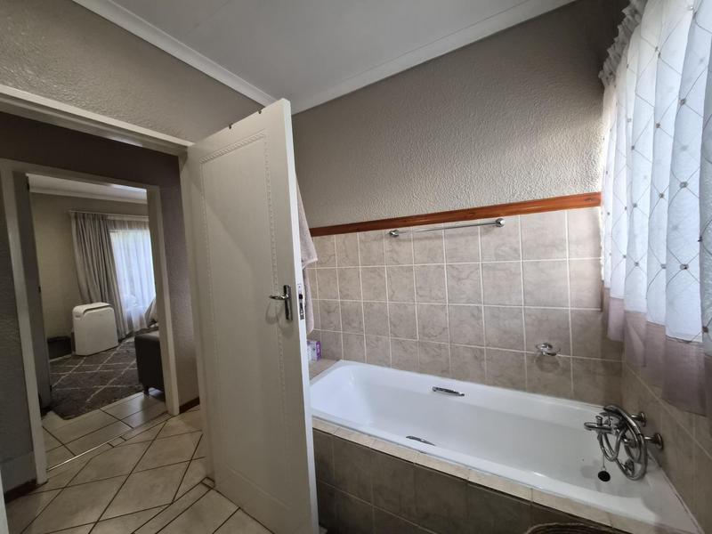To Let 2 Bedroom Property for Rent in Annlin Gauteng