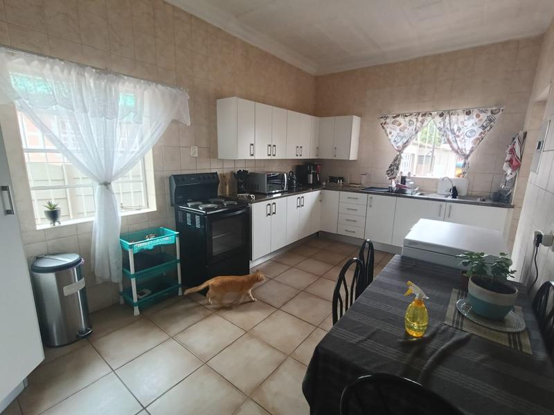 To Let 3 Bedroom Property for Rent in Strubenvale Gauteng