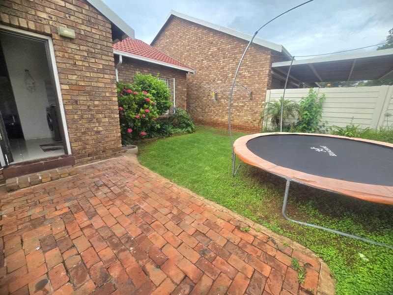 To Let 2 Bedroom Property for Rent in Eldoraigne Gauteng