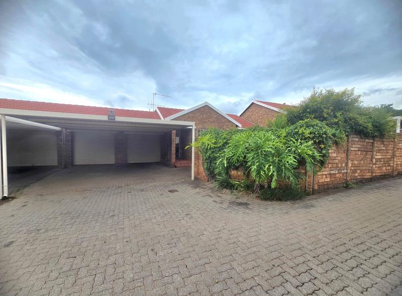 To Let 2 Bedroom Property for Rent in Eldoraigne Gauteng