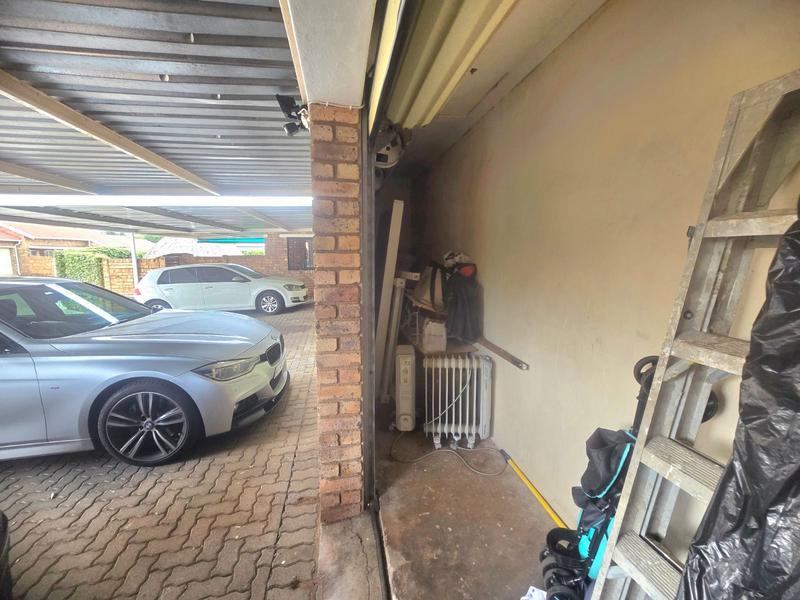 To Let 2 Bedroom Property for Rent in Eldoraigne Gauteng