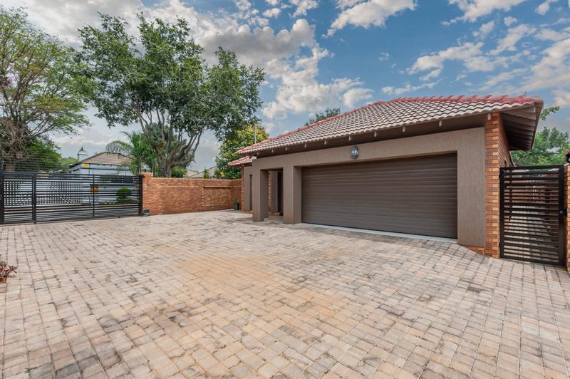 3 Bedroom Property for Sale in New Redruth Gauteng