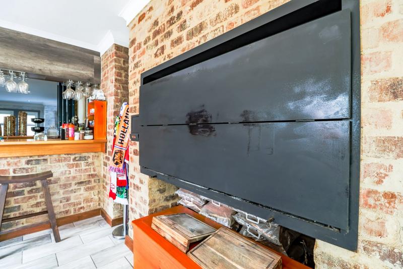 3 Bedroom Property for Sale in Copperleaf Estate Gauteng