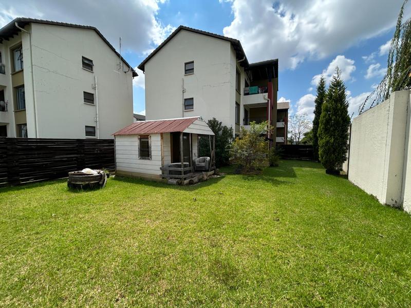 To Let 2 Bedroom Property for Rent in Noordwyk Gauteng