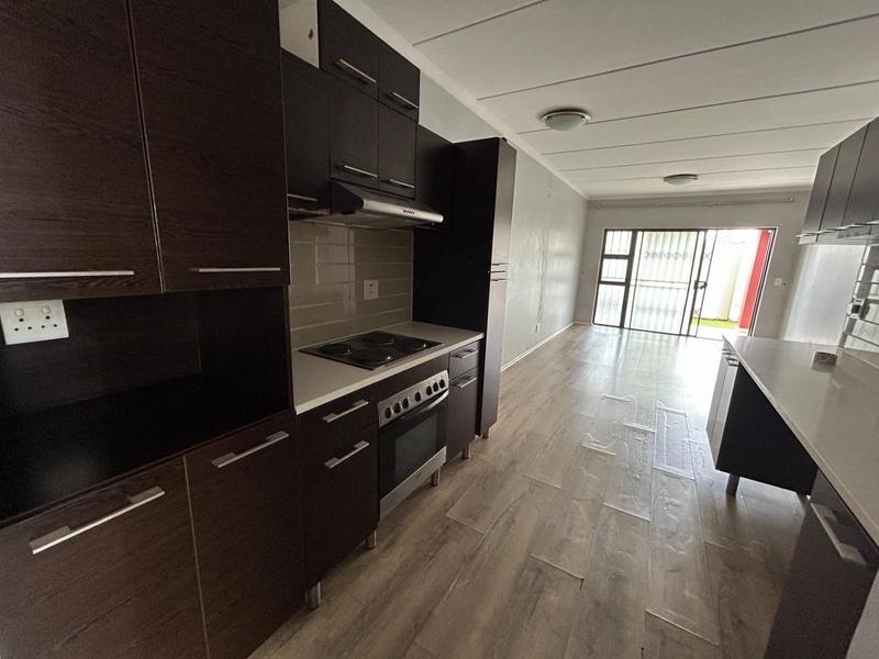 To Let 2 Bedroom Property for Rent in Noordwyk Gauteng