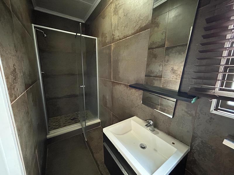 To Let 2 Bedroom Property for Rent in Noordwyk Gauteng