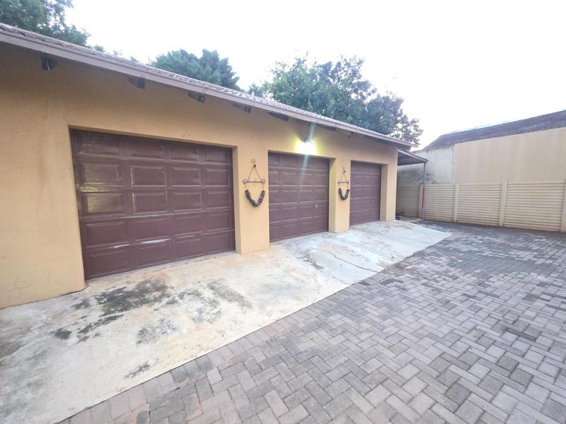 4 Bedroom Property for Sale in Golf Park Gauteng