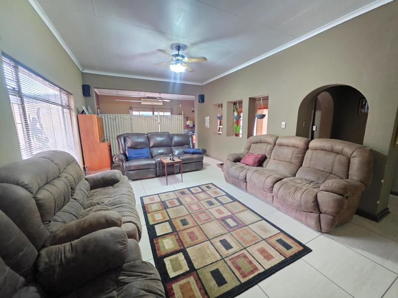 4 Bedroom Property for Sale in Golf Park Gauteng