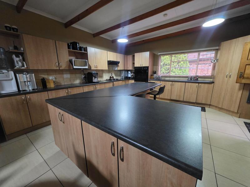 4 Bedroom Property for Sale in Golf Park Gauteng