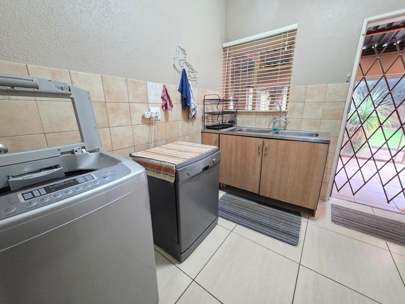 4 Bedroom Property for Sale in Golf Park Gauteng