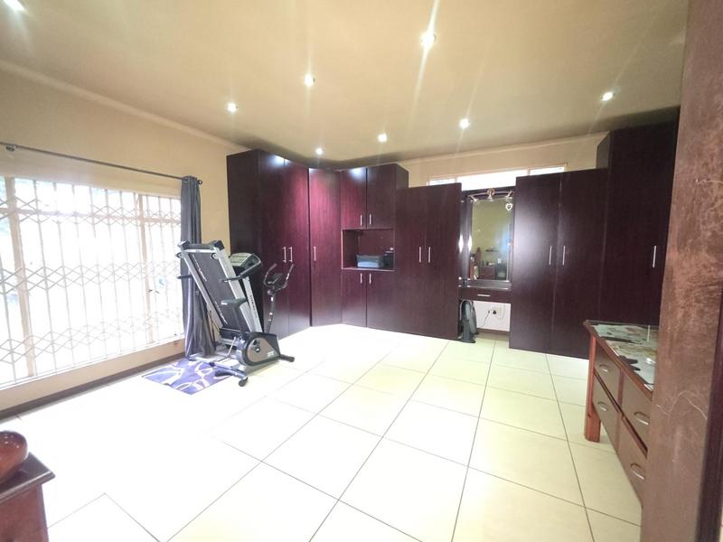 4 Bedroom Property for Sale in Golf Park Gauteng