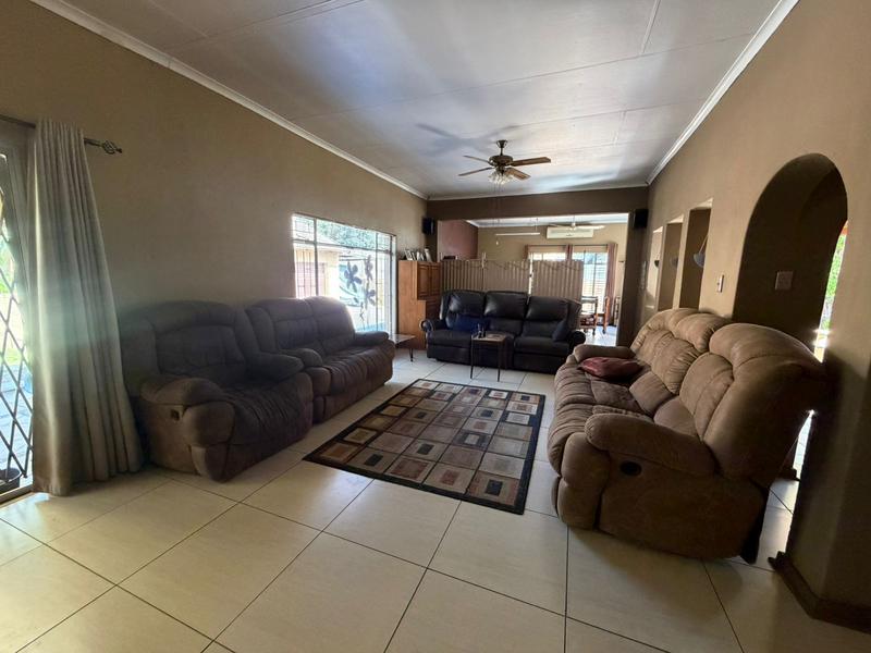 4 Bedroom Property for Sale in Golf Park Gauteng