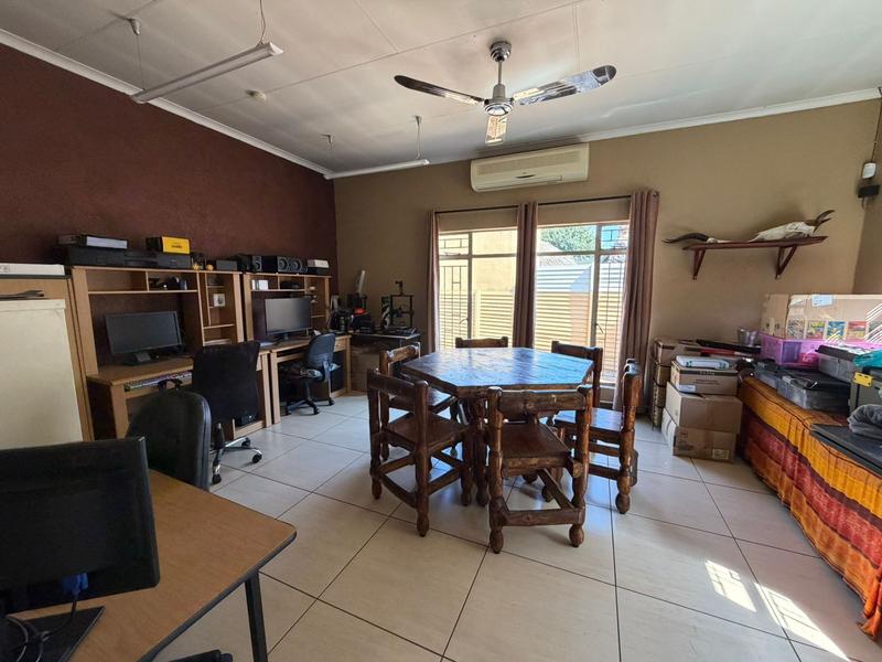 4 Bedroom Property for Sale in Golf Park Gauteng